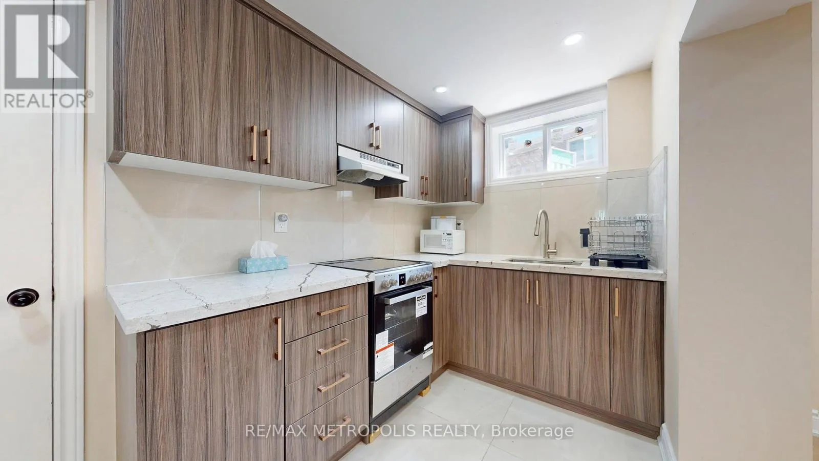 7087 LANDEN COURT