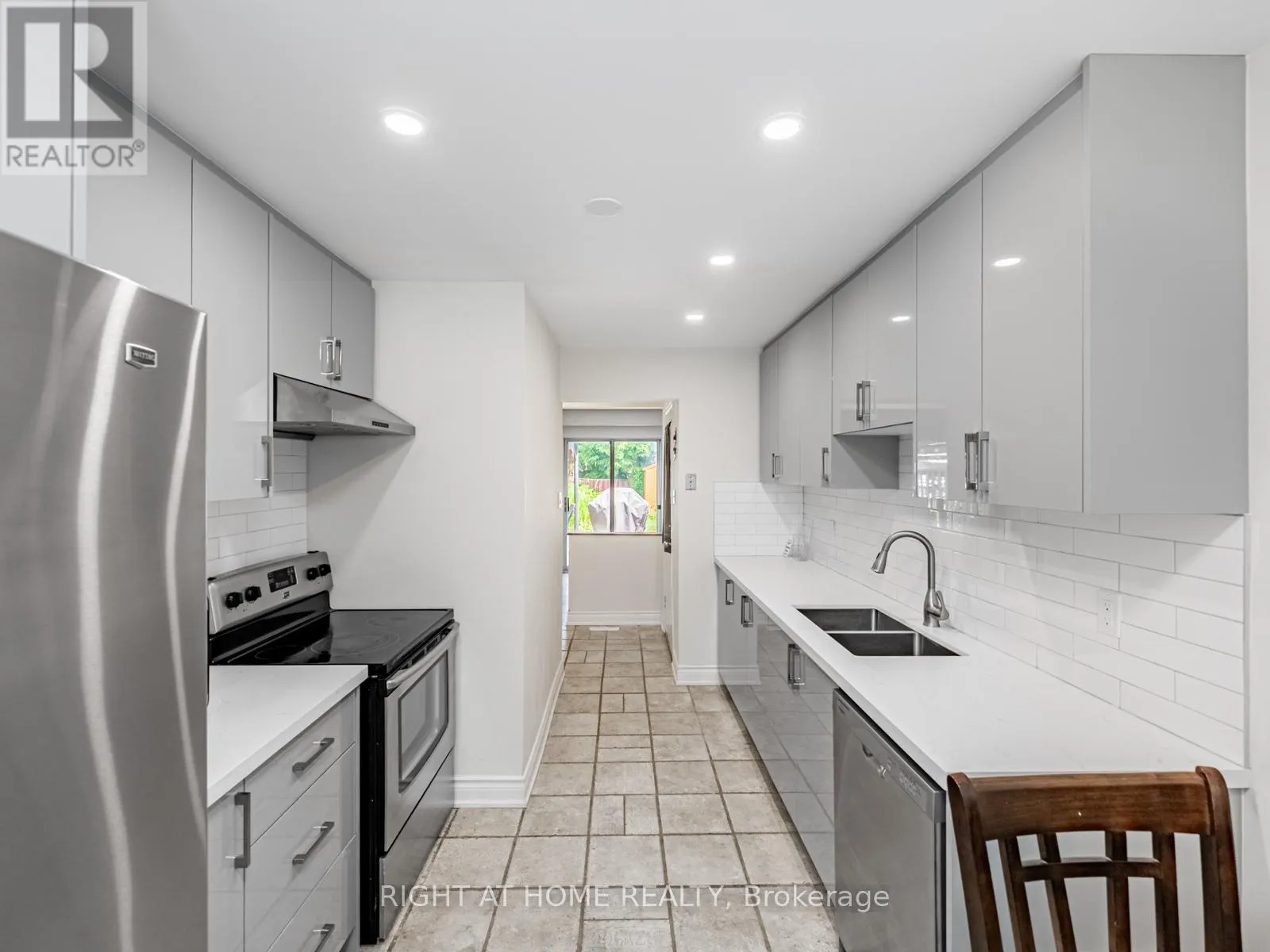 1129 BEECHNUT ROAD