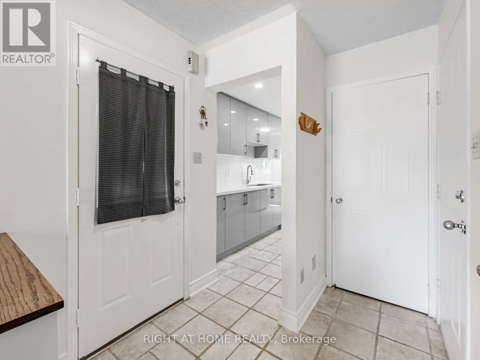 1129 BEECHNUT ROAD