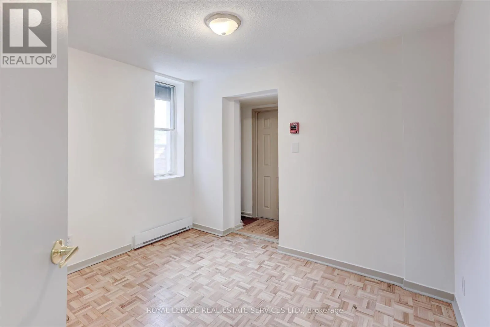 102 - 1530 KING STREET W