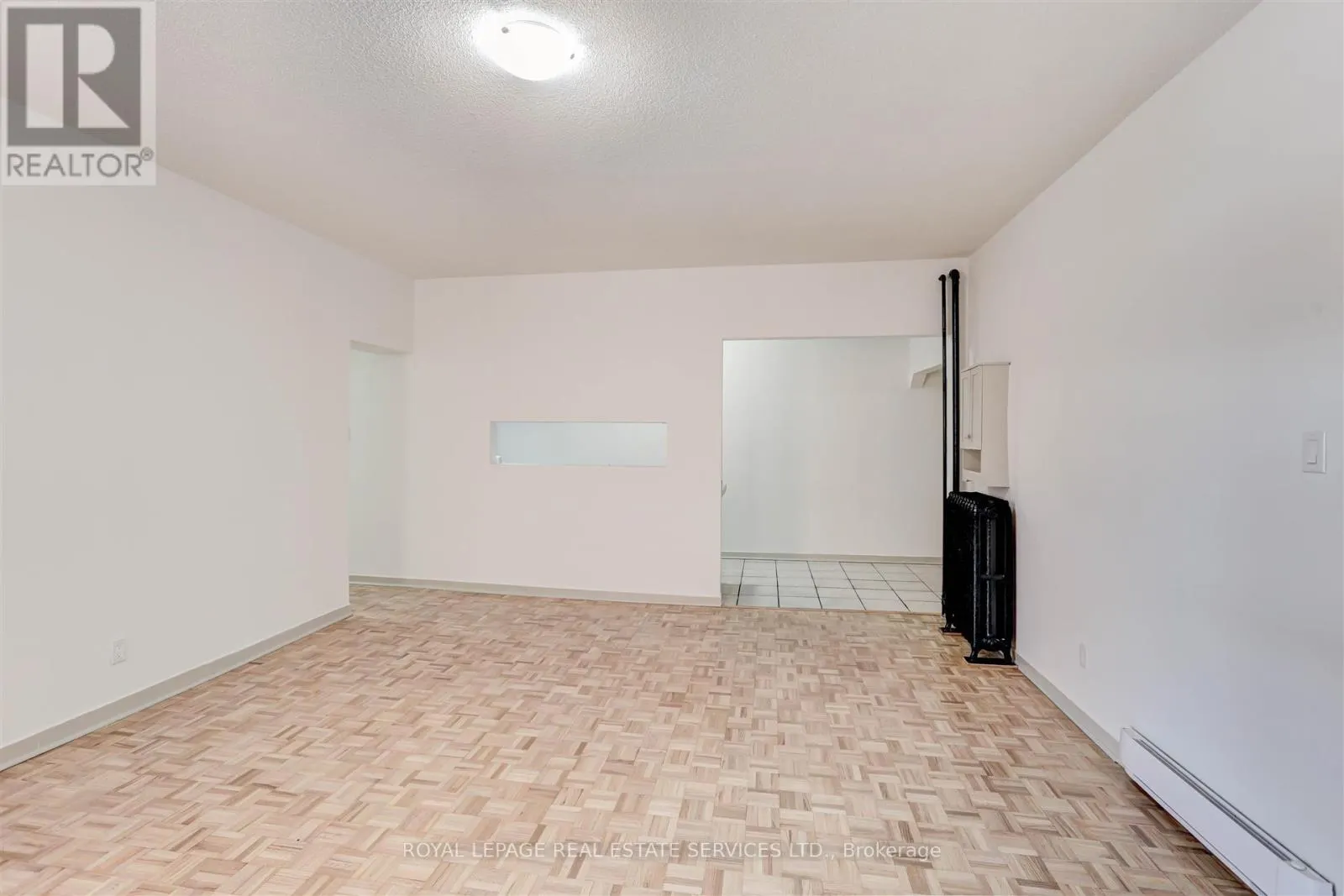 102 - 1530 KING STREET W