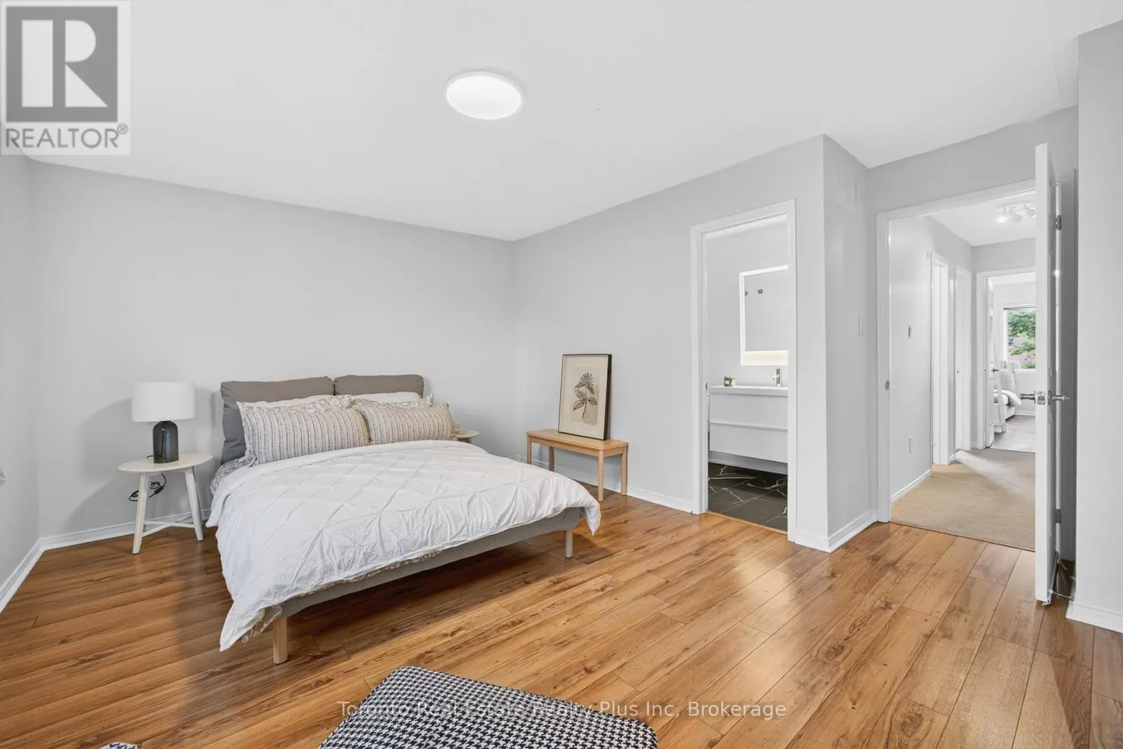 119 - 2945 THOMAS STREET