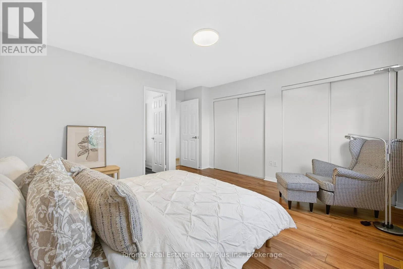 119 - 2945 THOMAS STREET