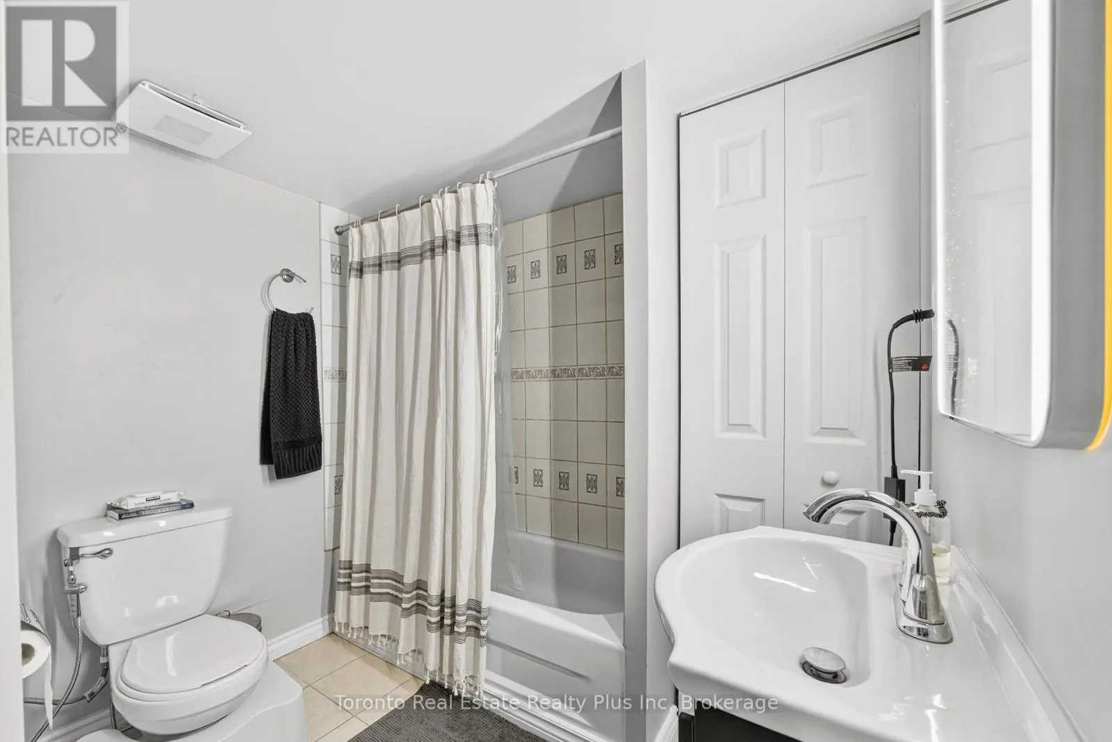 119 - 2945 THOMAS STREET