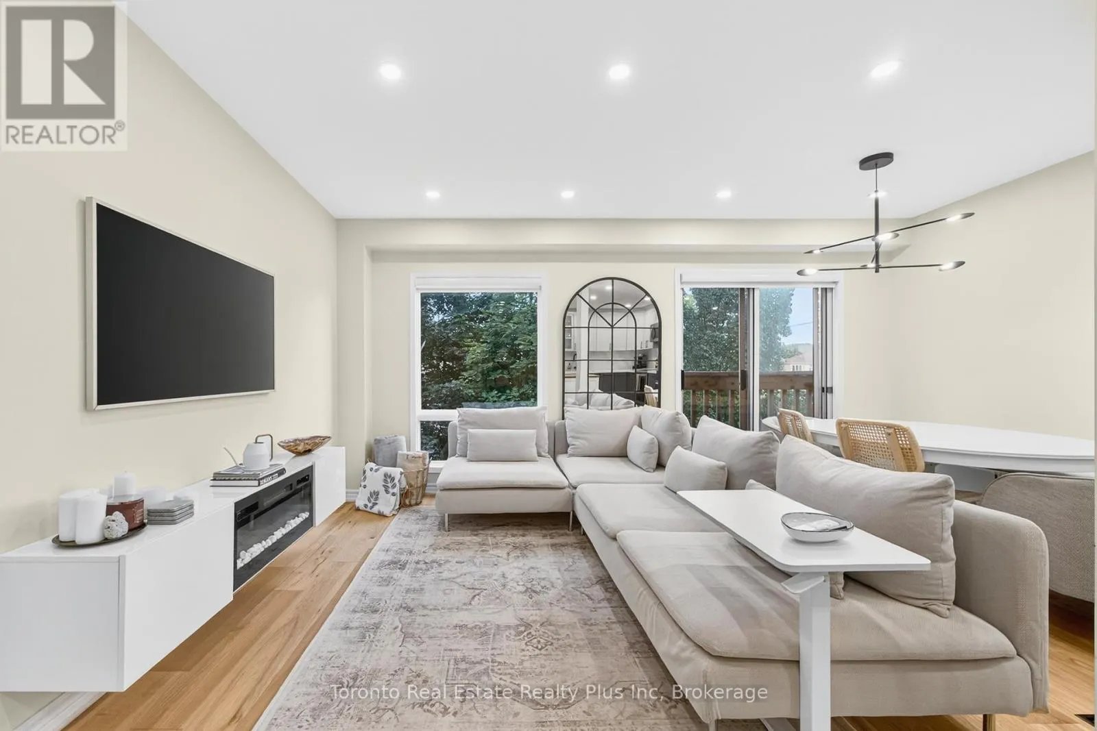 119 - 2945 THOMAS STREET