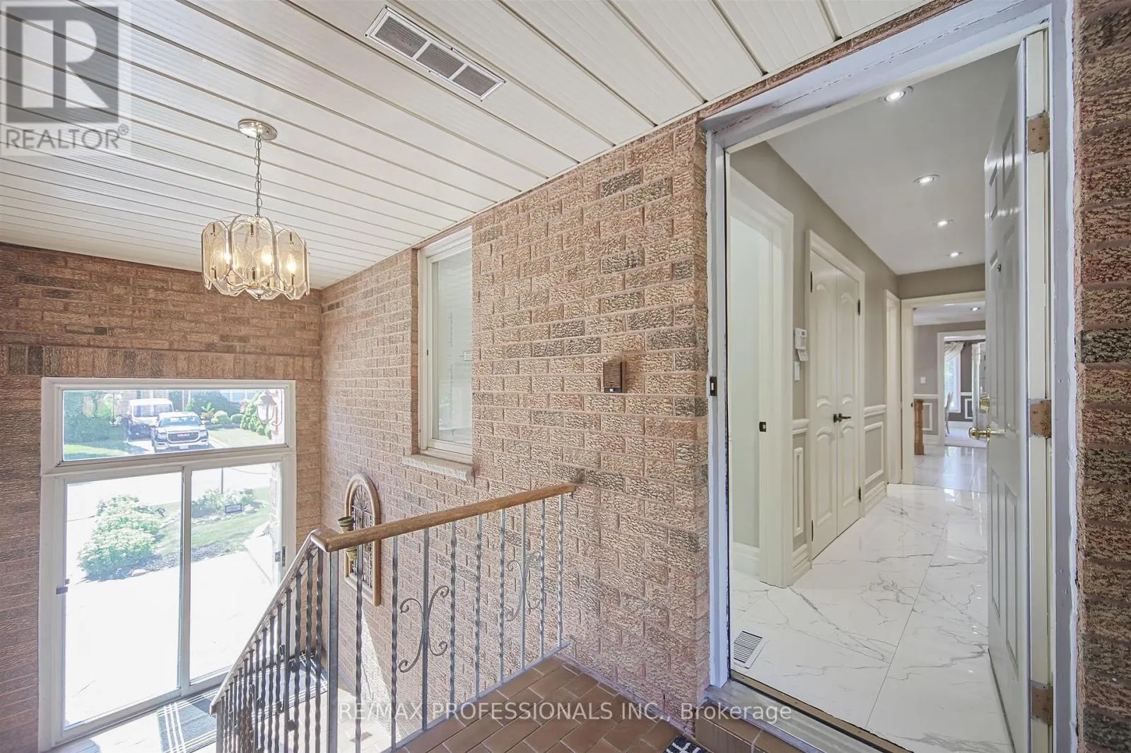33 REDBERRY PARKWAY