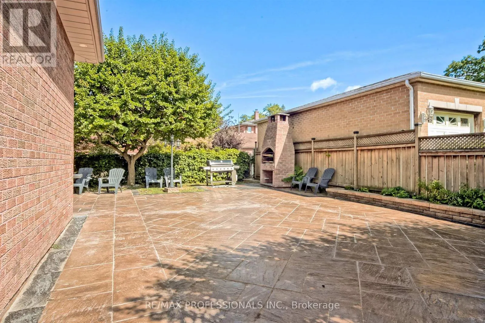 33 REDBERRY PARKWAY