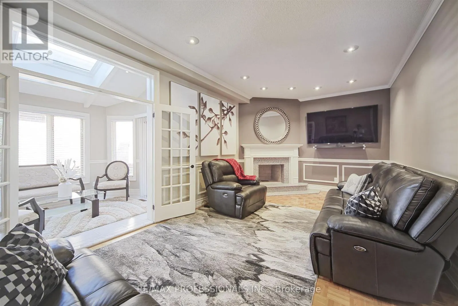 33 REDBERRY PARKWAY