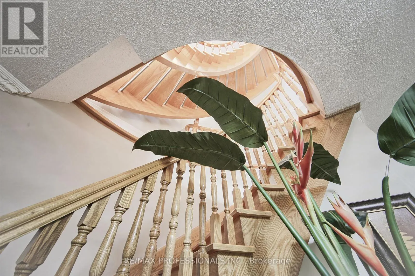 33 REDBERRY PARKWAY