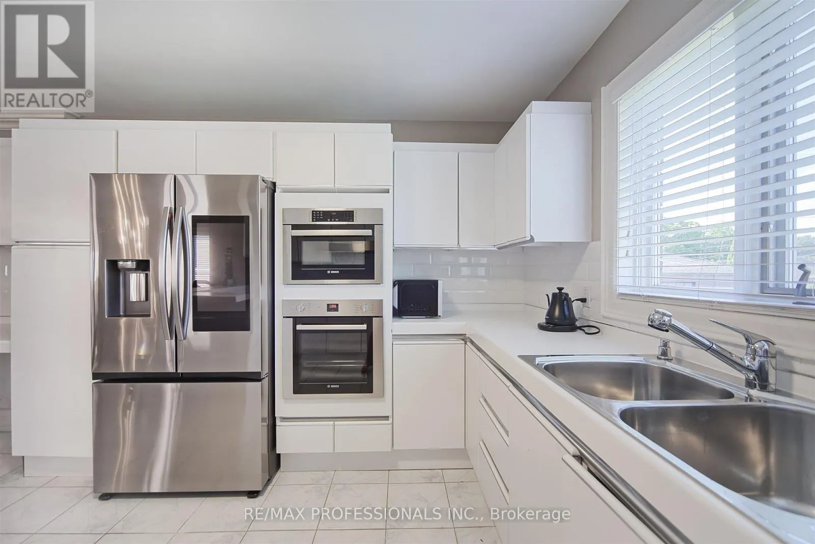33 REDBERRY PARKWAY