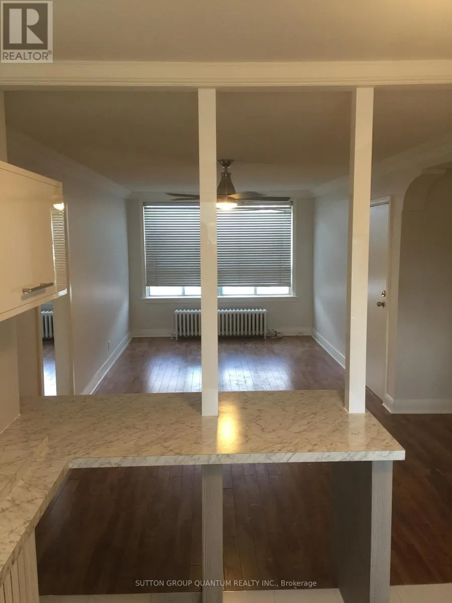 3 - 339 LAKESHORE ROAD E