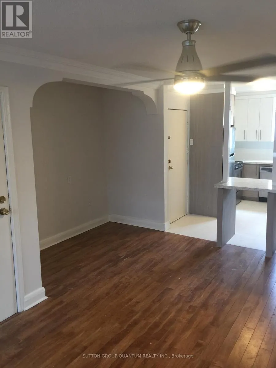 3 - 339 LAKESHORE ROAD E