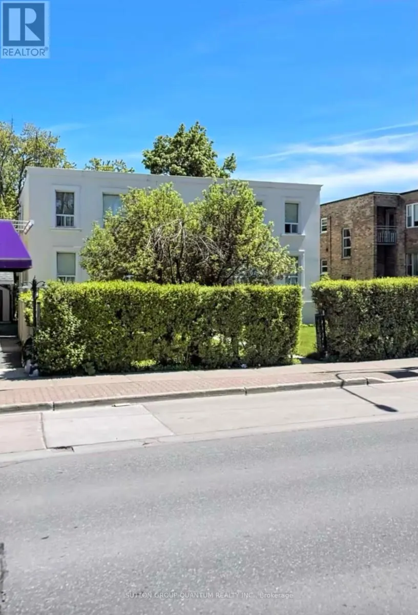 3 - 339 LAKESHORE ROAD E