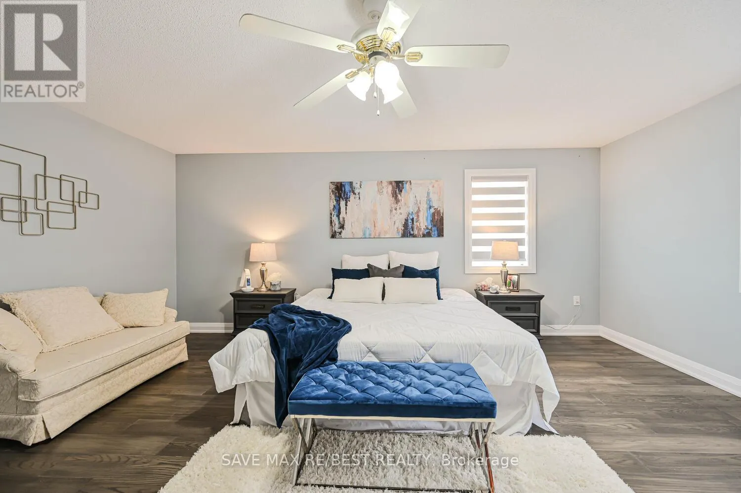 29 BACCARAT CRESCENT
