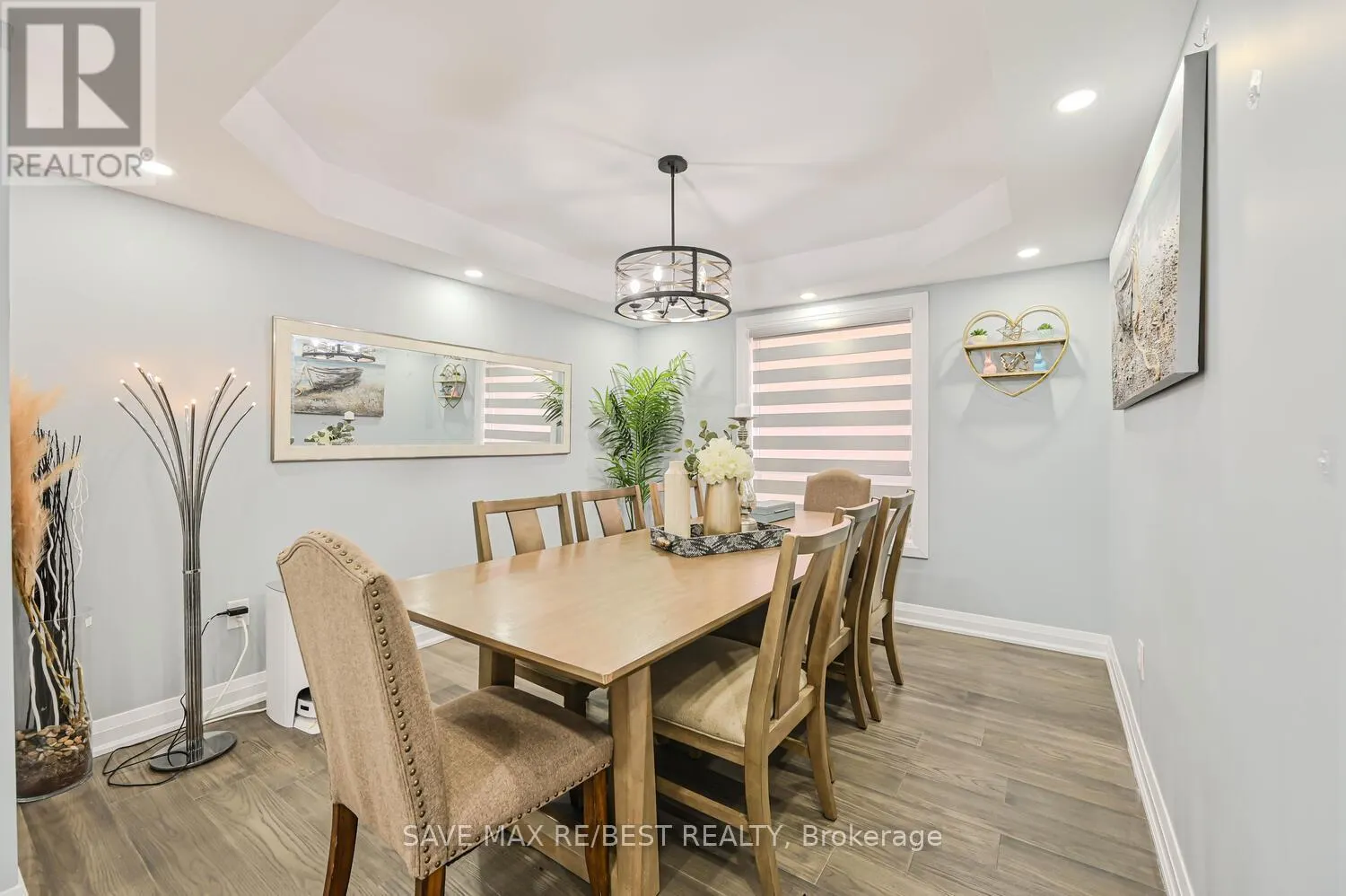 29 BACCARAT CRESCENT
