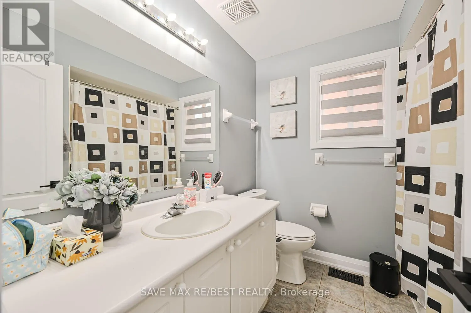 29 BACCARAT CRESCENT