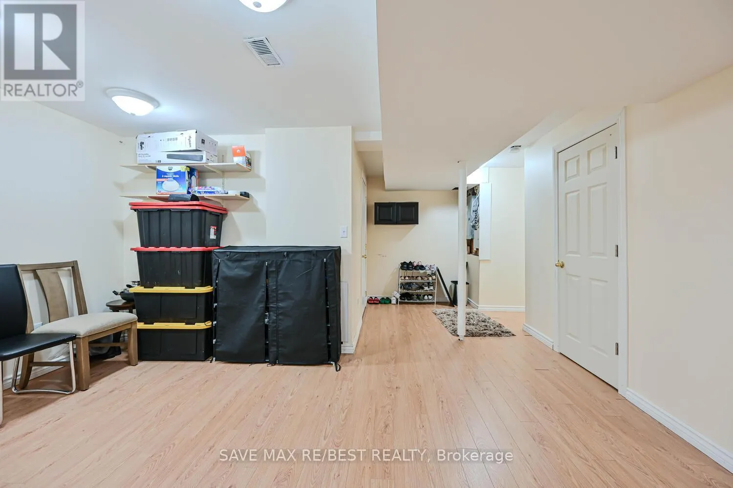 29 BACCARAT CRESCENT