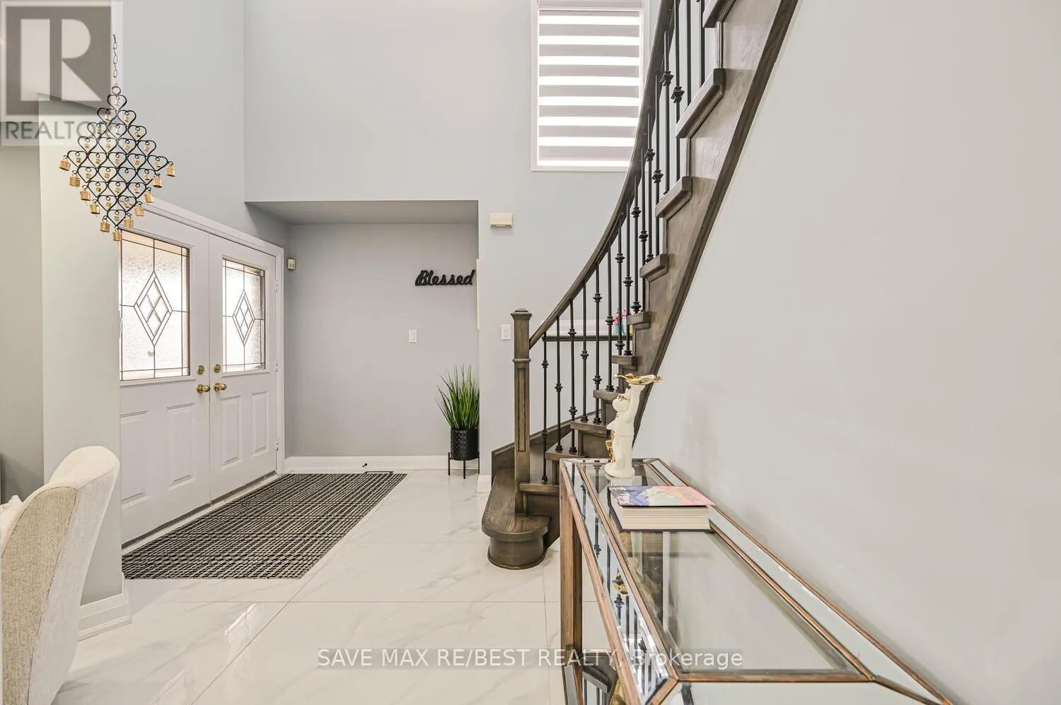 29 BACCARAT CRESCENT
