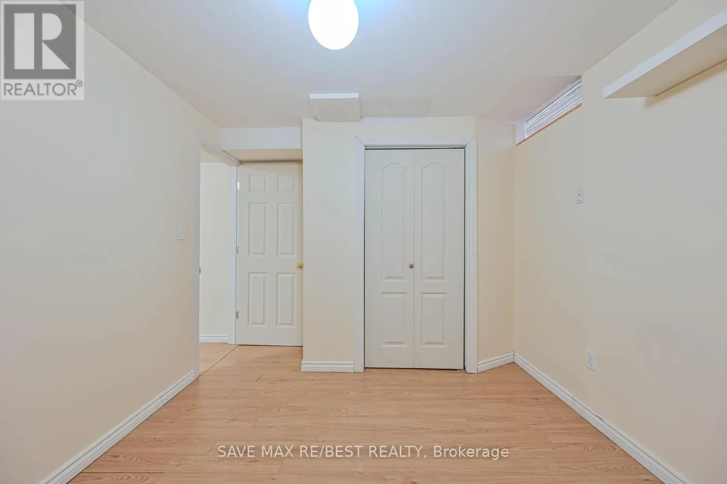 29 BACCARAT CRESCENT
