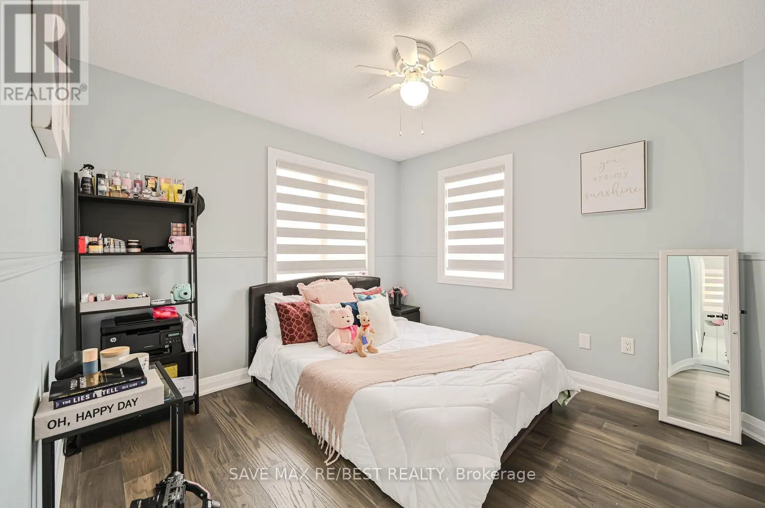 29 BACCARAT CRESCENT