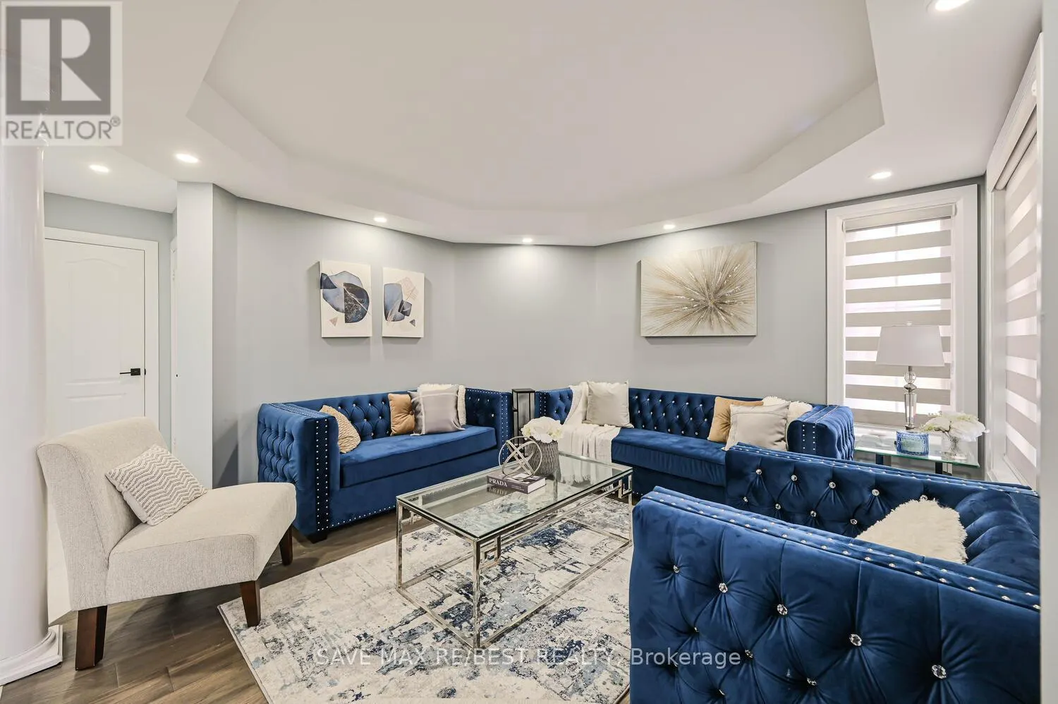 29 BACCARAT CRESCENT