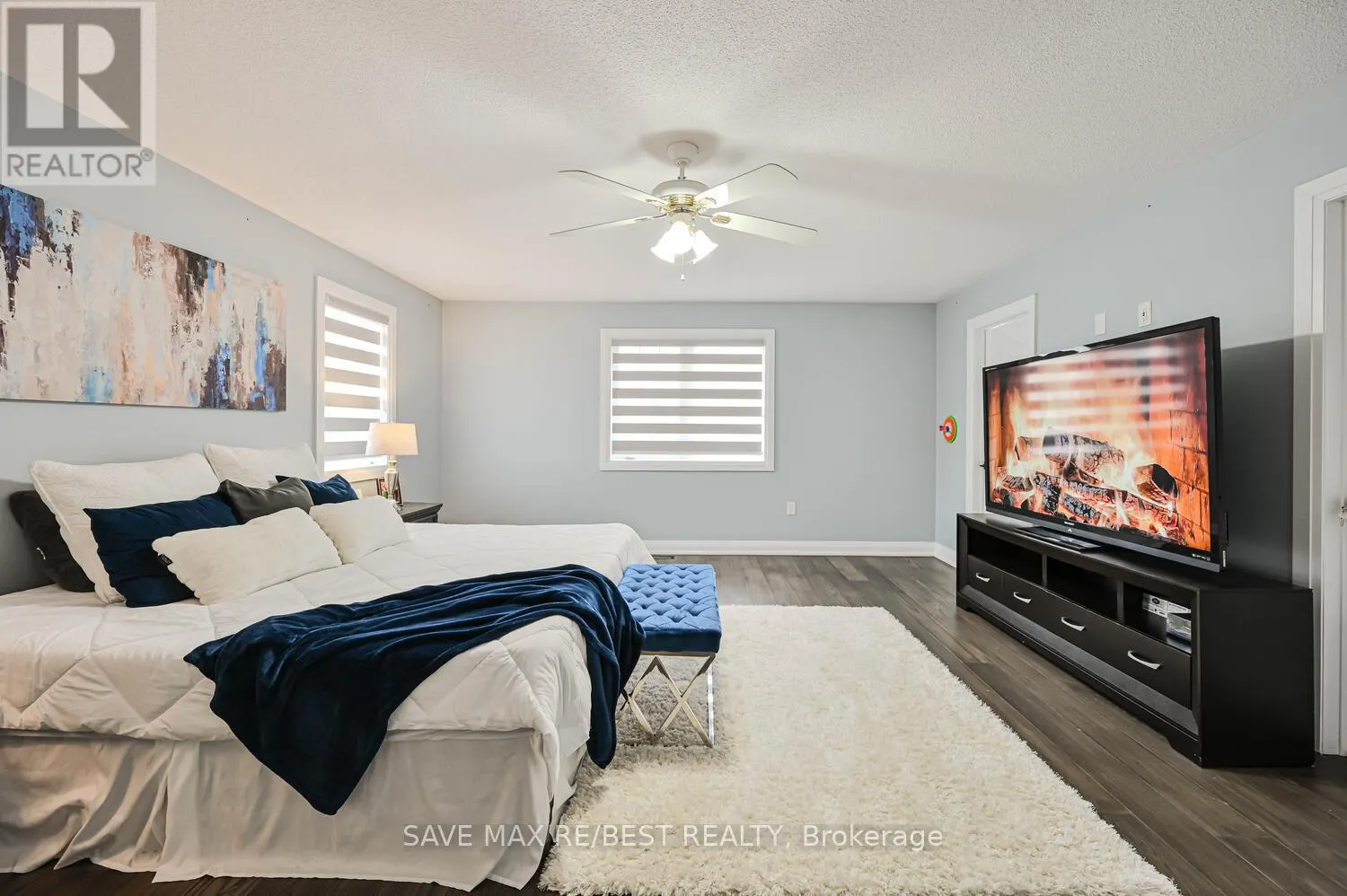29 BACCARAT CRESCENT