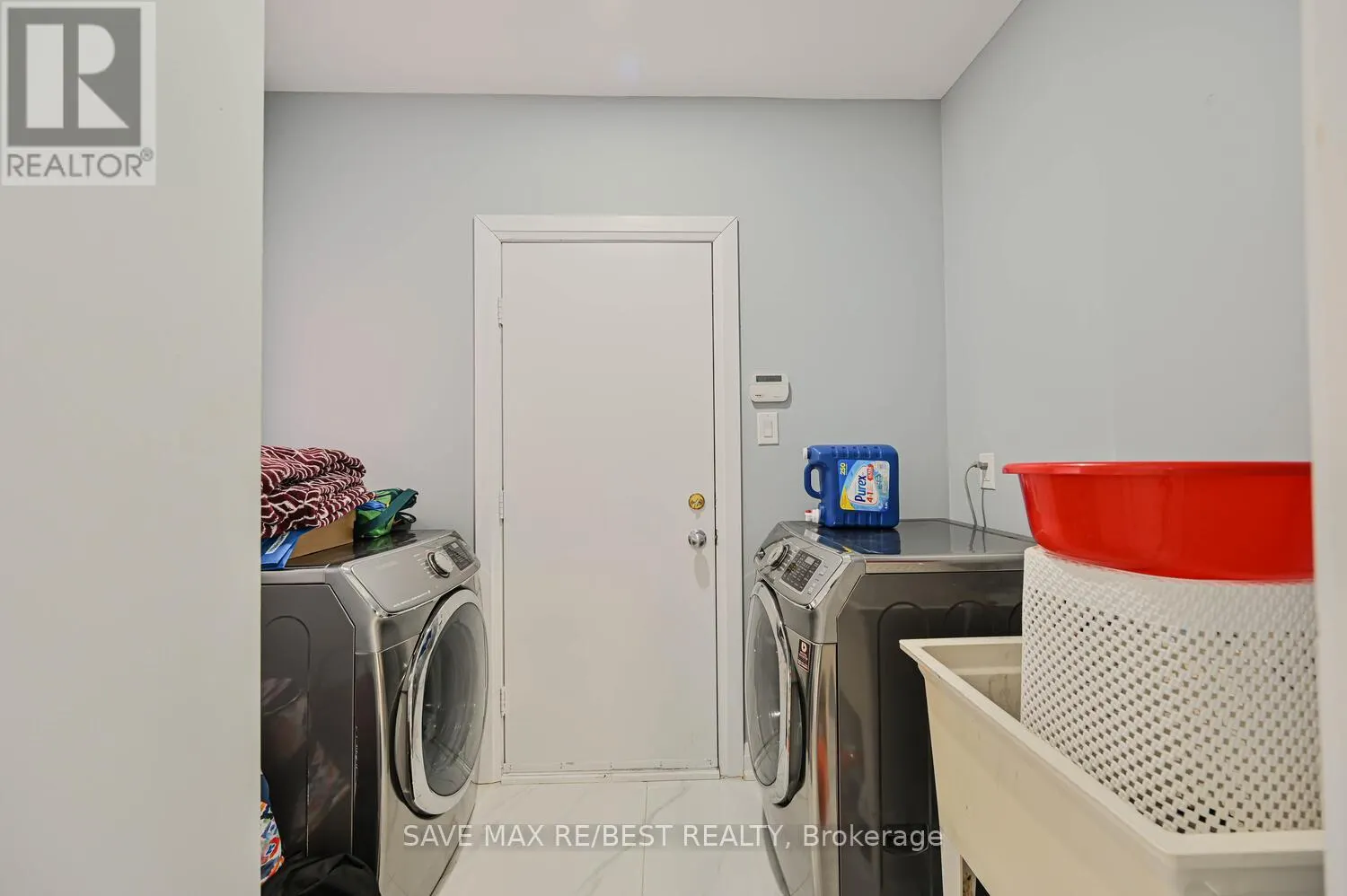29 BACCARAT CRESCENT