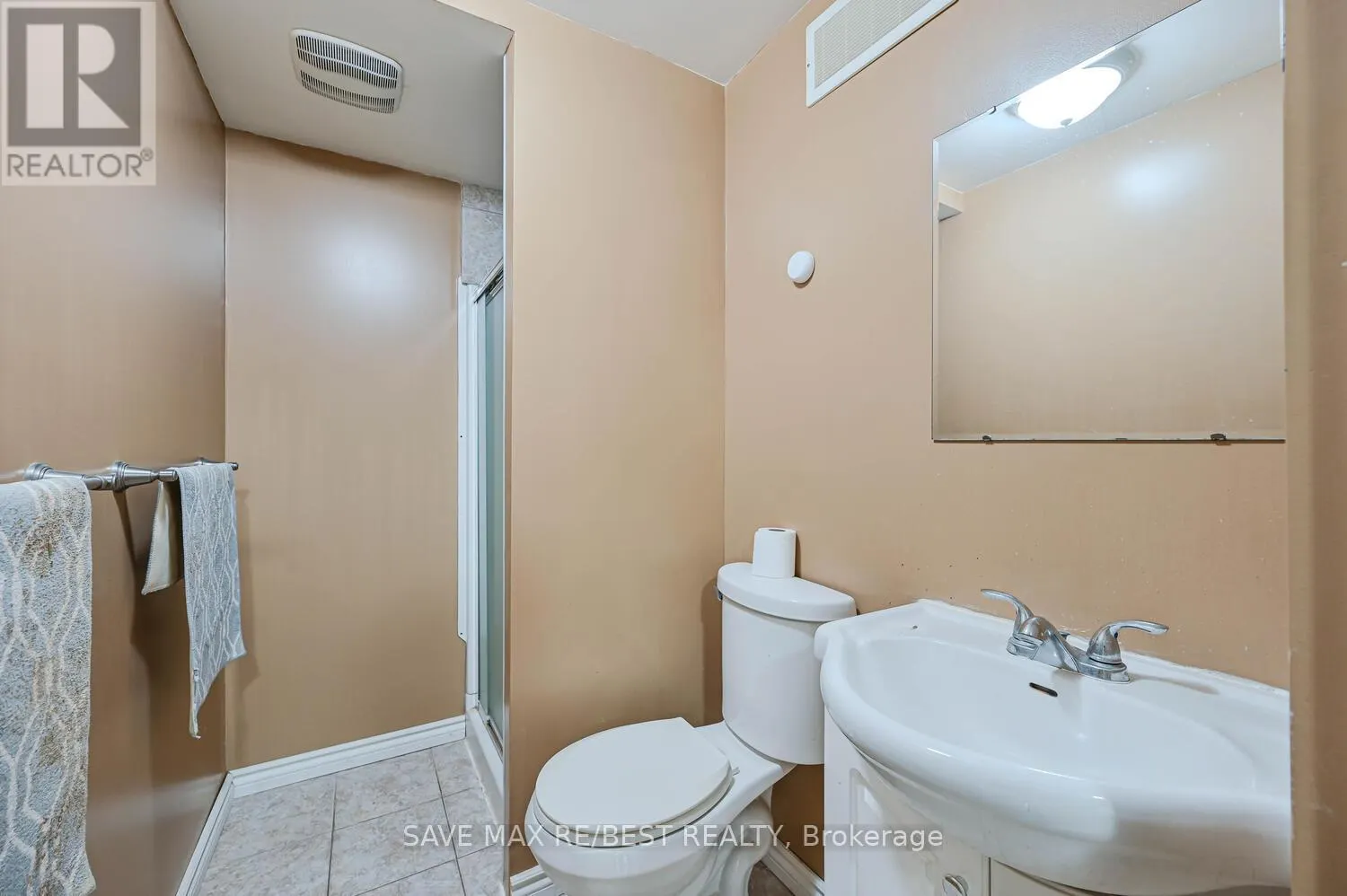 29 BACCARAT CRESCENT