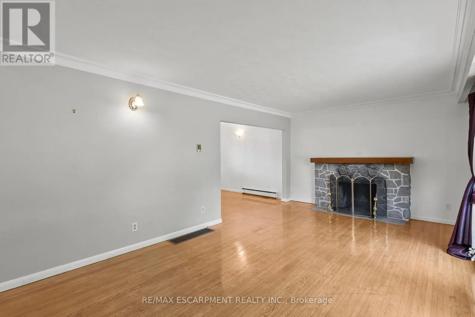 3050 WOODWARD AVENUE