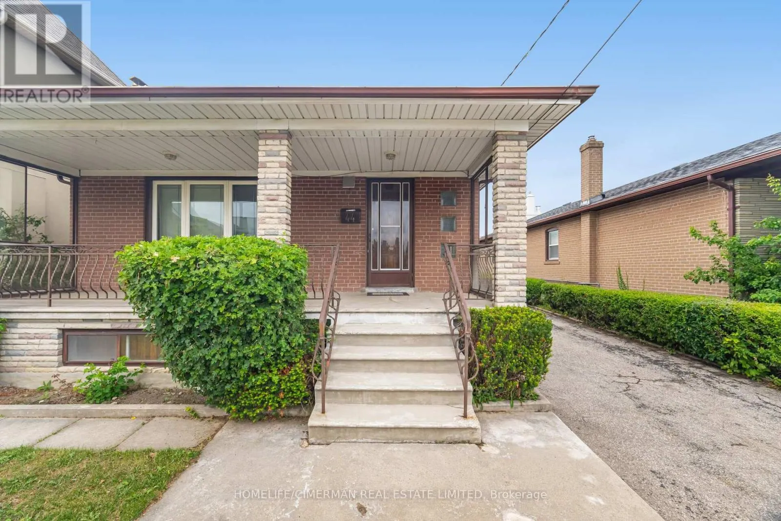 44 PLEWES ROAD