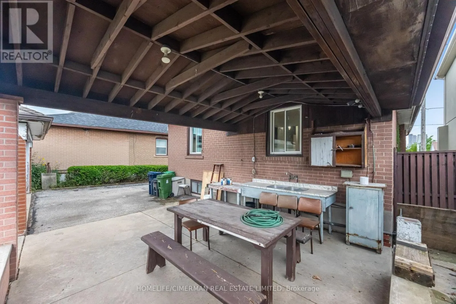 44 PLEWES ROAD