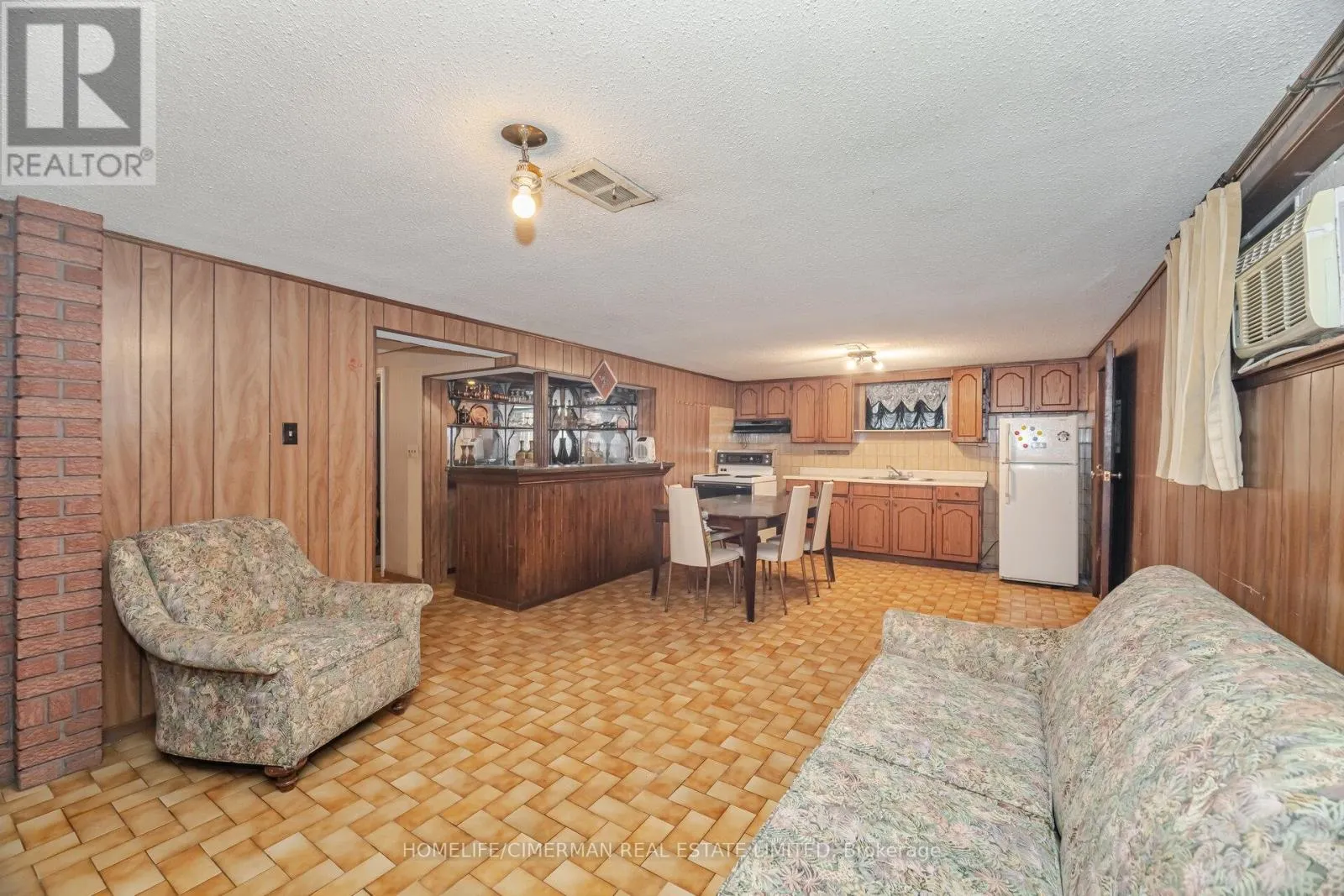 44 PLEWES ROAD