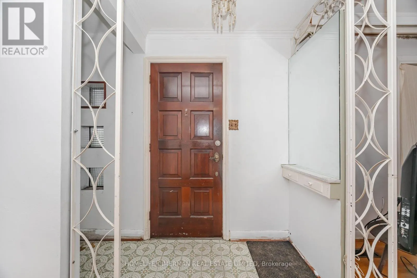 44 PLEWES ROAD