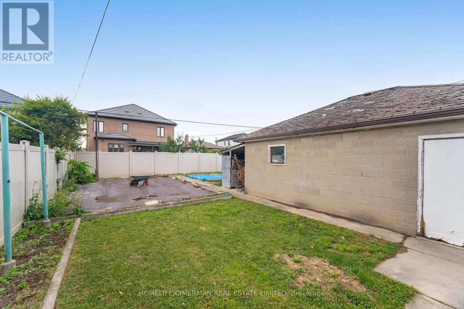 44 PLEWES ROAD