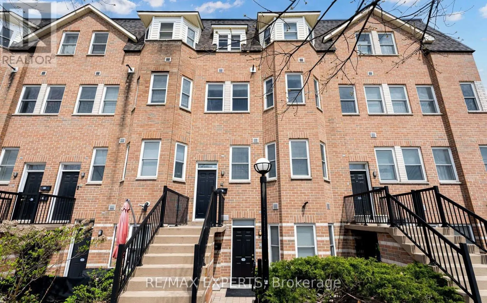 3 - 760 LAWRENCE AVE WEST