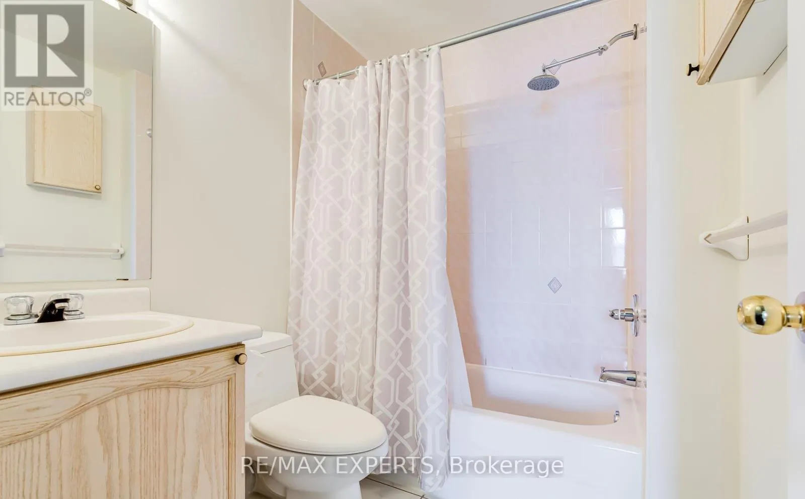 3 - 760 LAWRENCE AVE WEST
