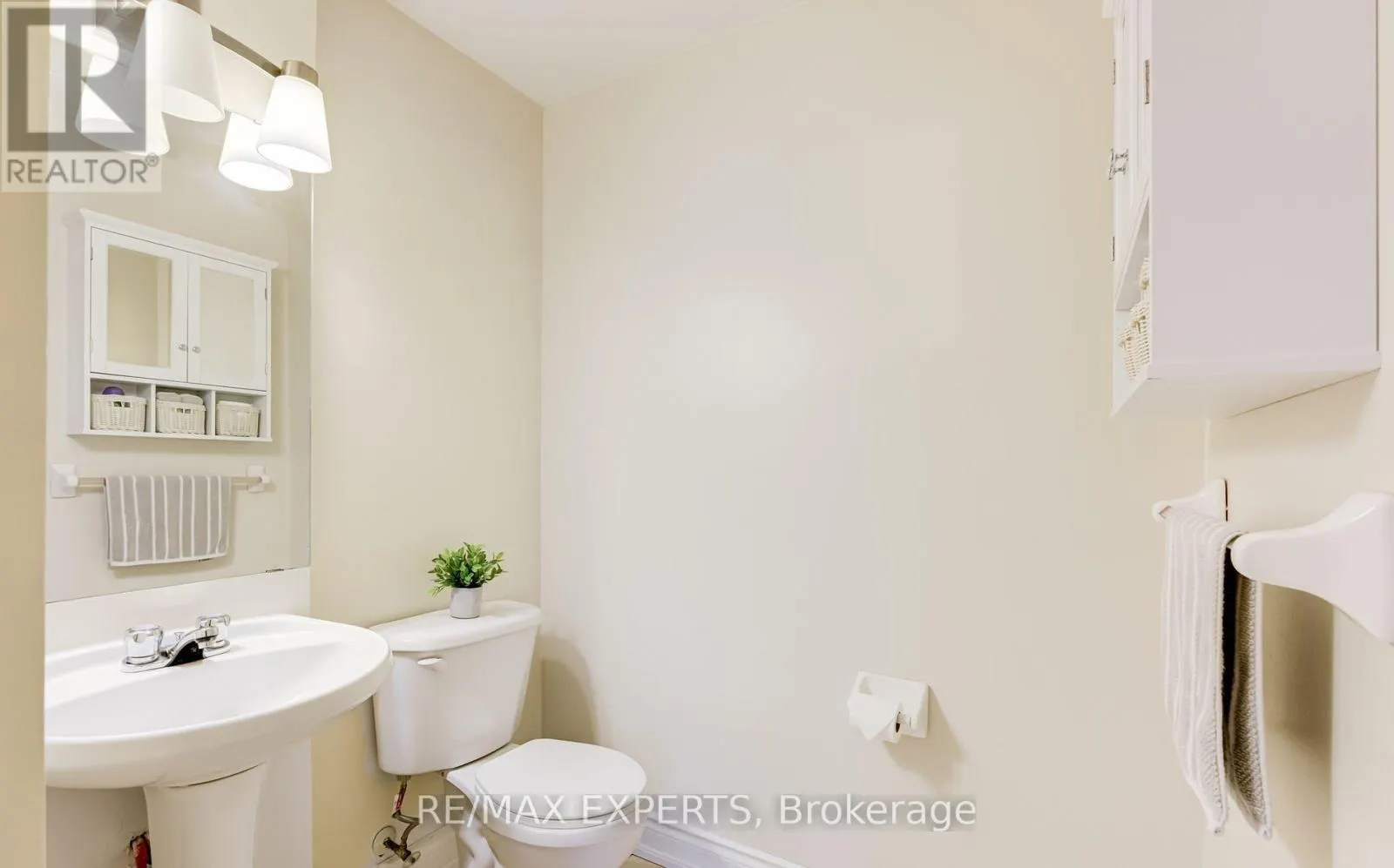 3 - 760 LAWRENCE AVE WEST