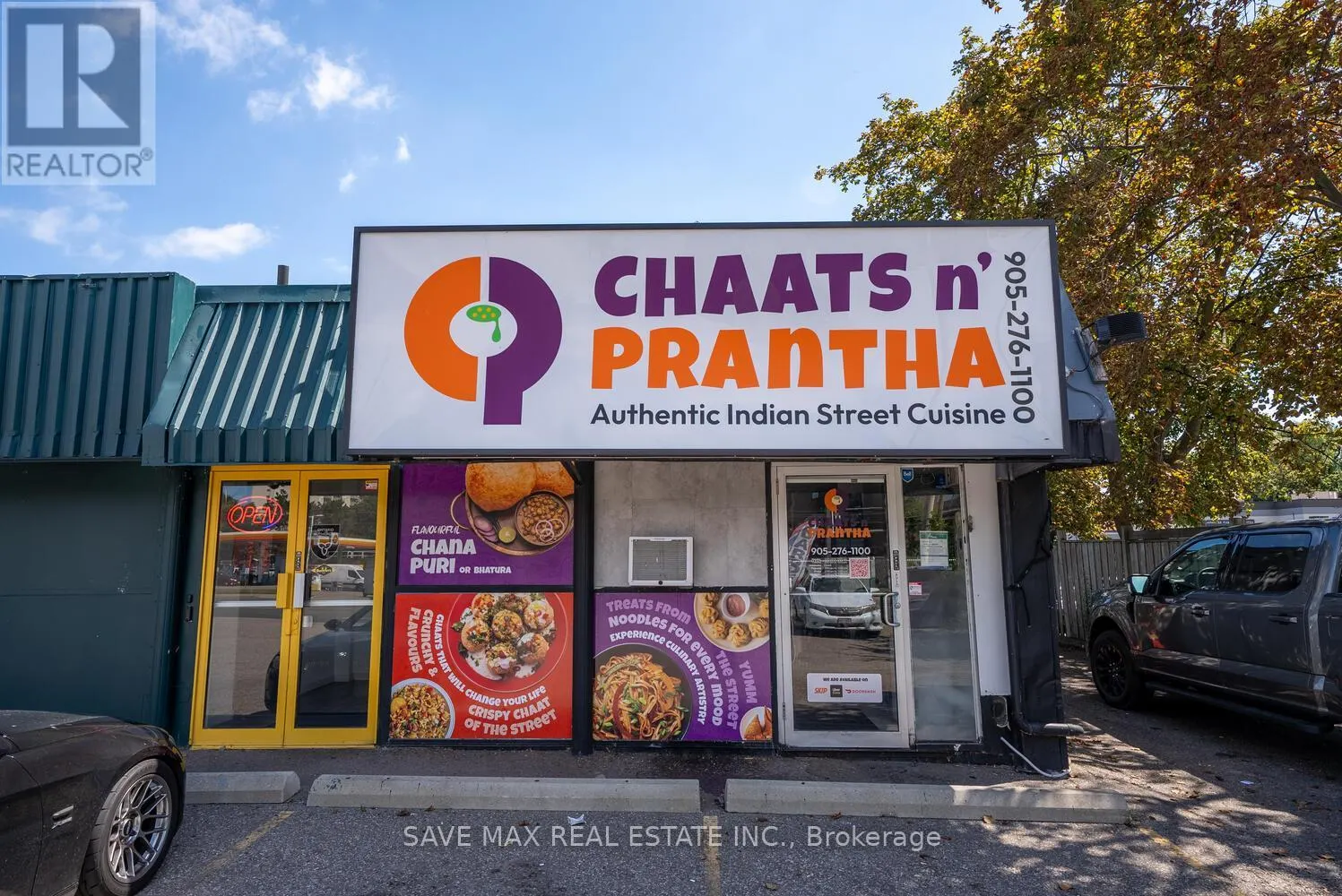 1212 DUNDAS STREET W