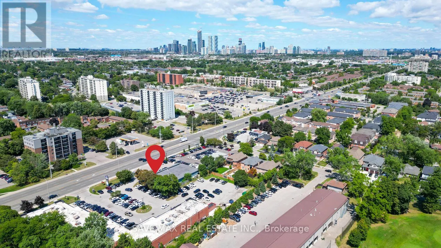 1212 DUNDAS STREET W