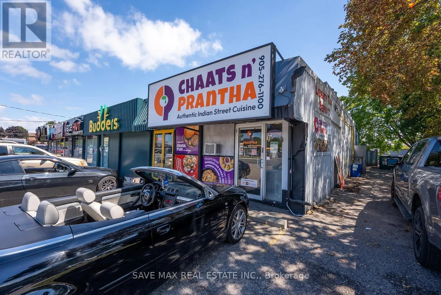 1212 DUNDAS STREET W