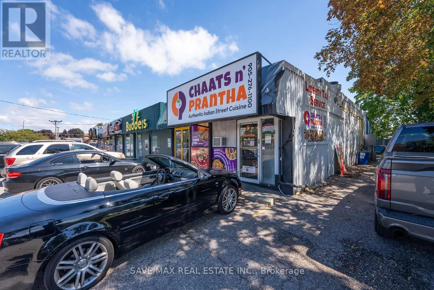 1212 DUNDAS STREET W