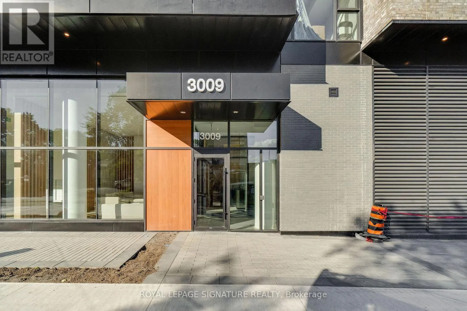 1211 - 3009 NOVAR ROAD