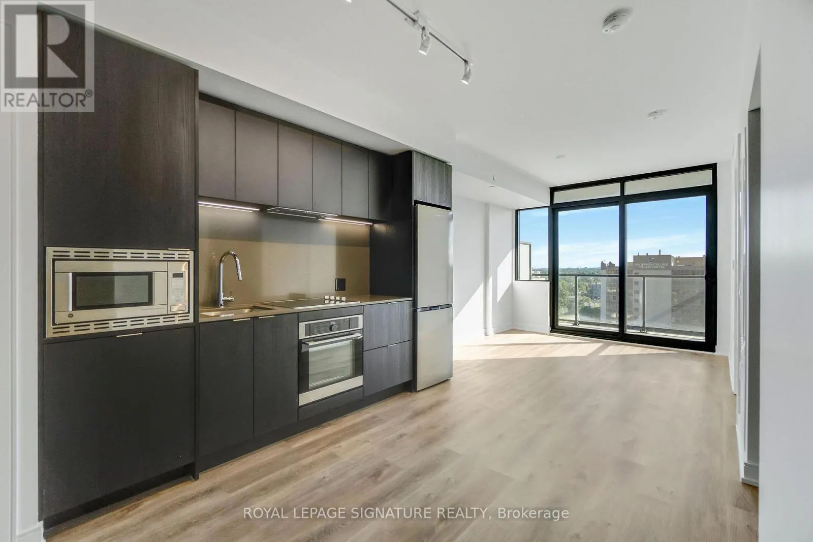 1211 - 3009 NOVAR ROAD