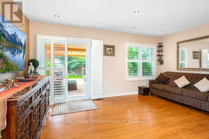 7148 VILLAGE WALK