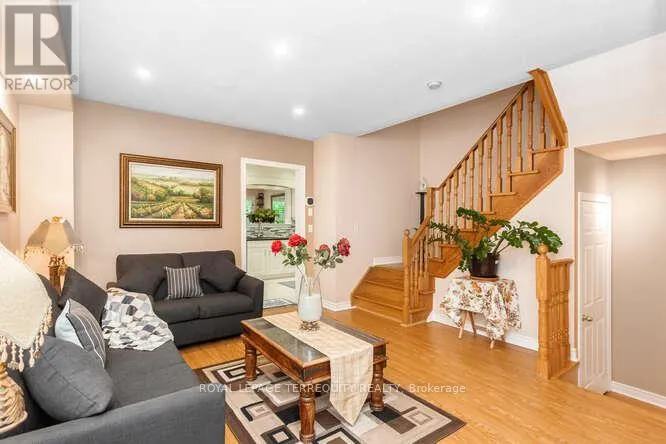 7148 VILLAGE WALK