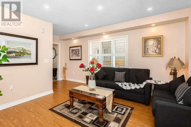7148 VILLAGE WALK