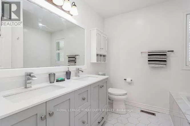 7148 VILLAGE WALK