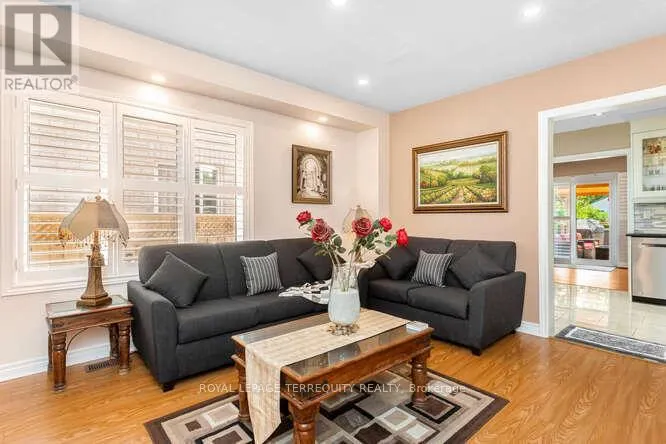 7148 VILLAGE WALK