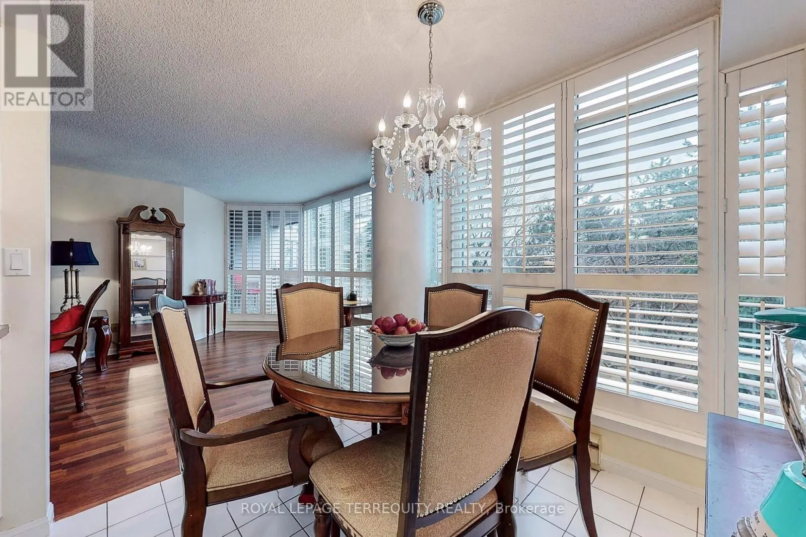 207 - 45 KINGSBRIDGE GARDEN CIRCLE