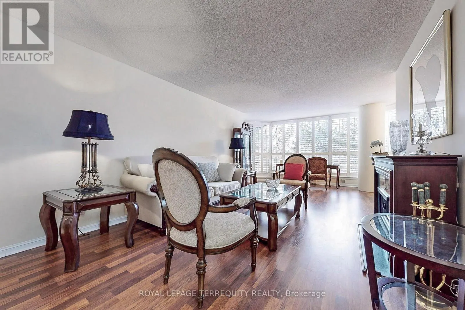 207 - 45 KINGSBRIDGE GARDEN CIRCLE